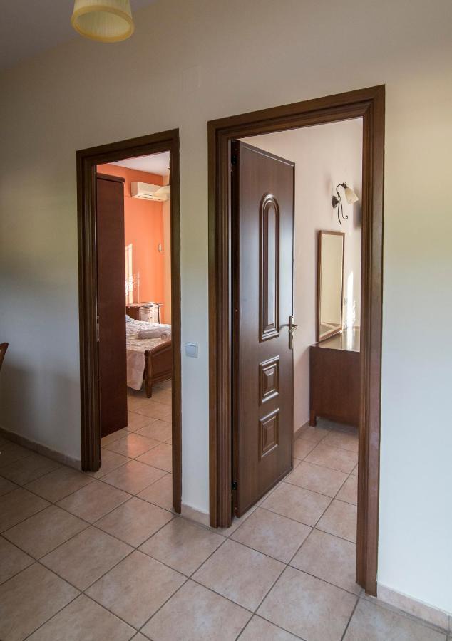 Aparthotel Dimas V House à Parga Extérieur photo