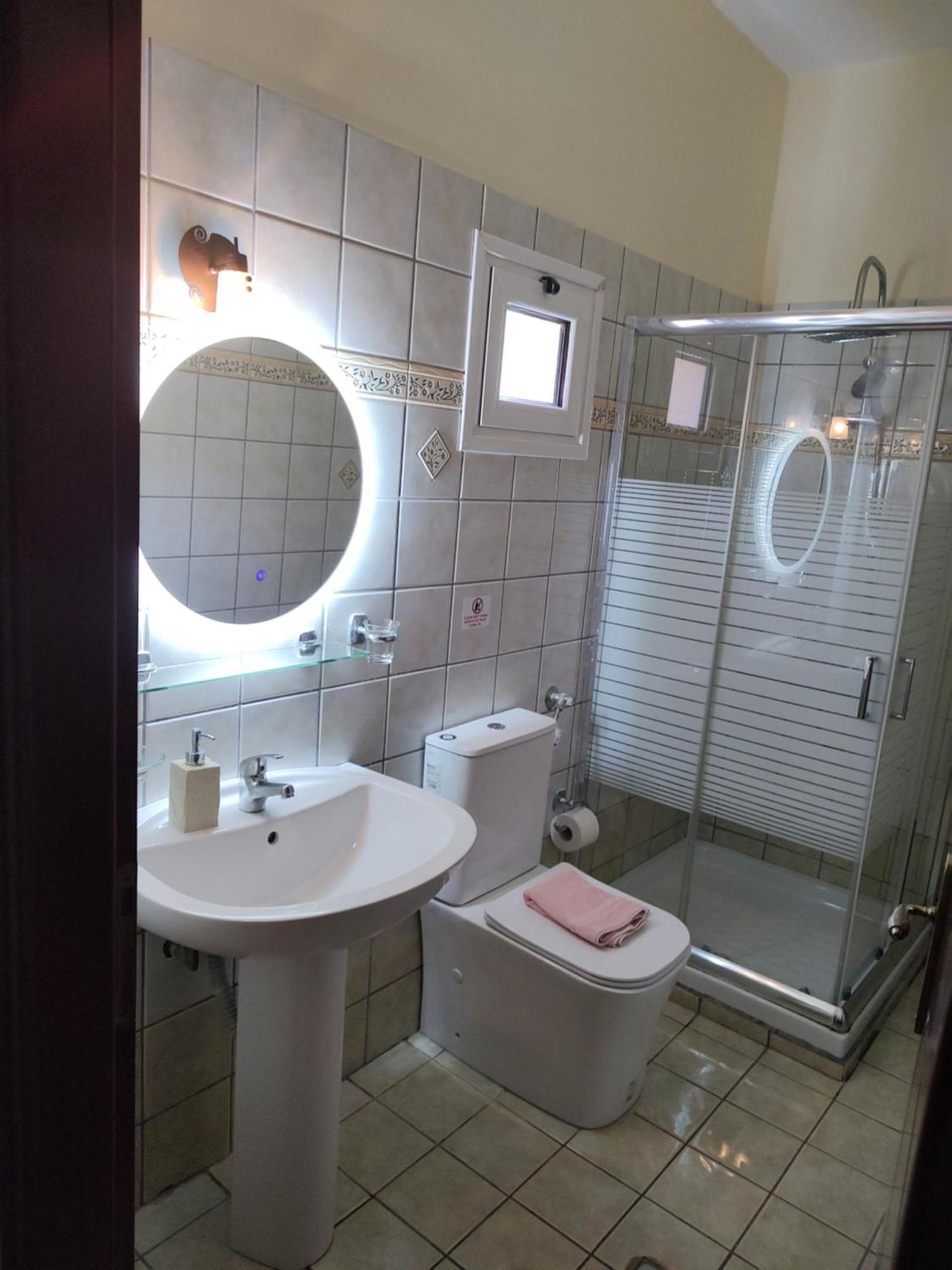 Aparthotel Dimas V House à Parga Extérieur photo